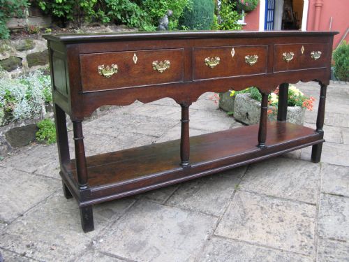 GEORGIAN OAK DRESSER BASE - ADDITIONAL PHOTO 1