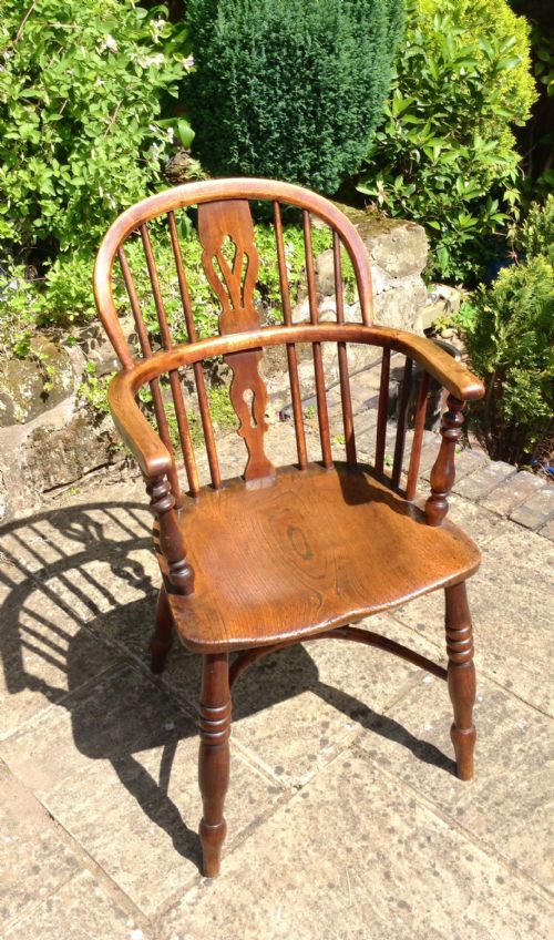 LOW BACK WINDSOR ARM CHAIR - ADDITIONAL PHOTO 1
