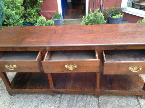GEORGIAN OAK DRESSER BASE - ADDITIONAL PHOTO 2