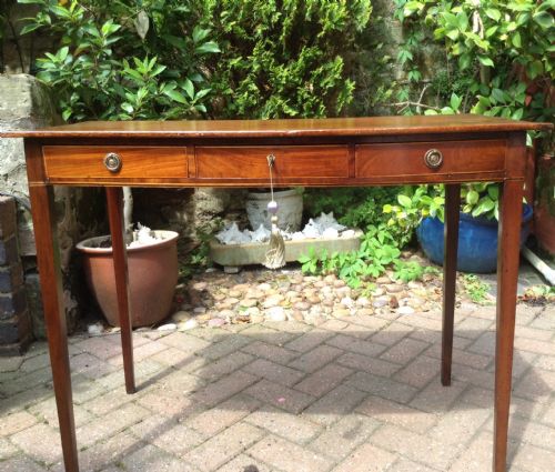 GEORGIAN MAHOGANY SIDE TABLE - ADDITIONAL PHOTO 2