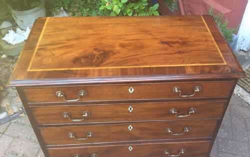 SMALL GEORGIAN CHEST OF DRAWERS - ADDITIONAL PHOTO 1
