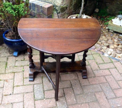 SMALL RARE OAK GATE LEG TABLE - ADDITIONAL PHOTO 1