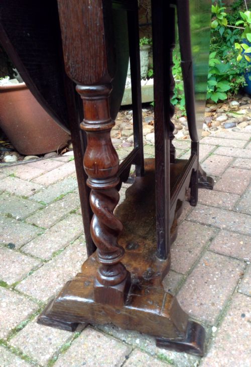 SMALL RARE OAK GATE LEG TABLE - ADDITIONAL PHOTO 2
