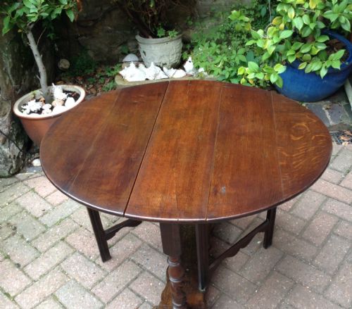 SMALL RARE OAK GATE LEG TABLE - ADDITIONAL PHOTO 3