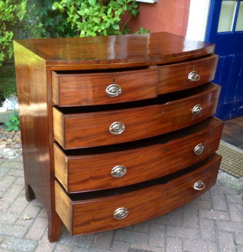 LATE 18TH CENTURY MAHOGANY BOW FRONT CHEST - ADDITIONAL PHOTO 3