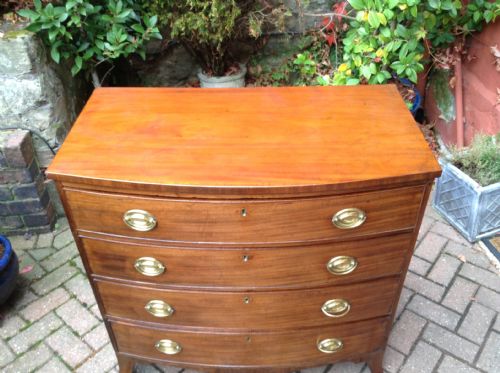 SMALL BOW FRONT CHEST OF DRAWERS - ADDITIONAL PHOTO 2