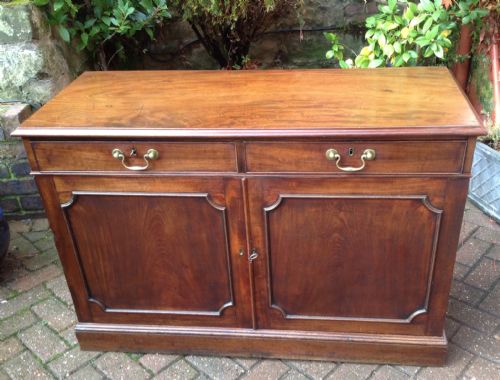 small mahogany georgian sideboard - CATEGORY: ANTIQUE SIDEBOARDS - DATED 1800