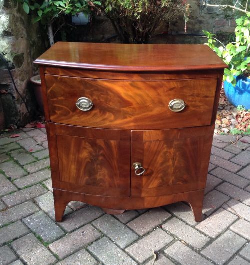 small mahogany side cabinet - CATEGORY: ANTIQUE CABINETS - DATED 1800