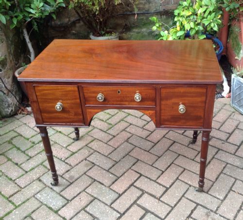 regency mahogany dressing table - CATEGORY: ANTIQUE MISCELLANEOUS - DATED 1800