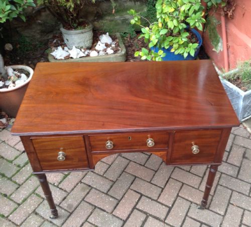 REGENCY MAHOGANY DRESSING TABLE - ADDITIONAL PHOTO 2