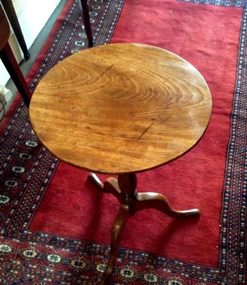 A VERY SMALL MAHOGANY TRIPOD TABLE - ADDITIONAL PHOTO 1