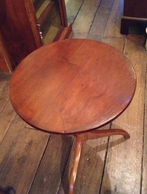 SMALL TRIPOD TABLE - ADDITIONAL PHOTO 1