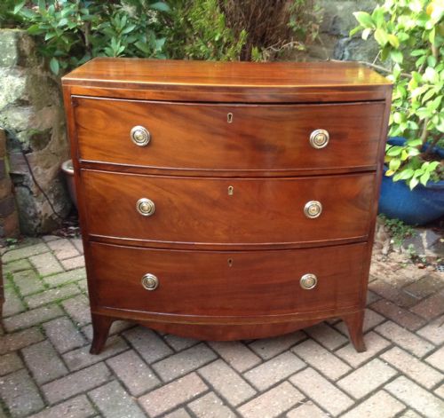 very small georgian chest of drawers - CATEGORY: ANTIQUE CHEST OF DRAWERS - DATED 1800