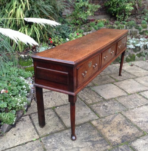 FANTASTIC GEORGIAN OAK DRESSER BASE - ADDITIONAL PHOTO 2
