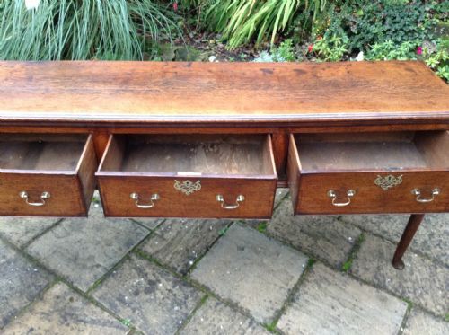 FANTASTIC GEORGIAN OAK DRESSER BASE - ADDITIONAL PHOTO 3