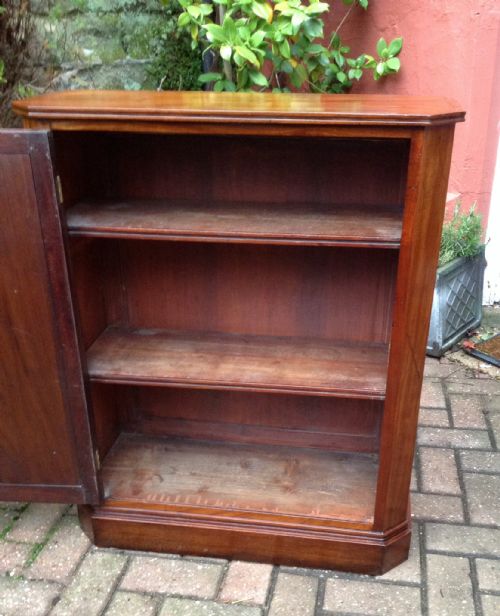 NARROW MAHOGANY REGENCY SIDE CABINET - ADDITIONAL PHOTO 4