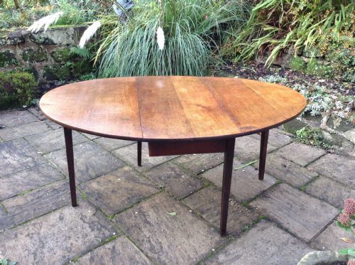 OAK DINING TABLE - ADDITIONAL PHOTO 2