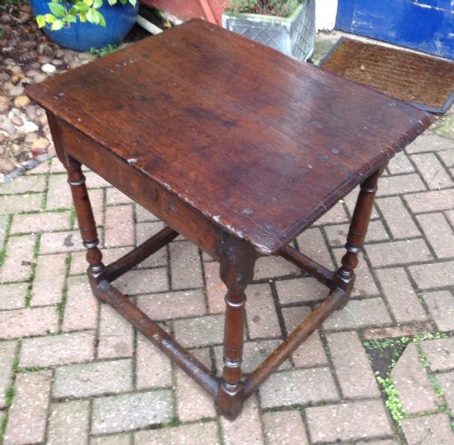 EARLY 18TH CENTURY OAK SIDE TABLE - ADDITIONAL PHOTO 4