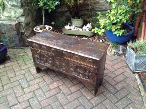 VERY SMALL LATE 17TH CENTURY COFFER - ADDITIONAL PHOTO 1