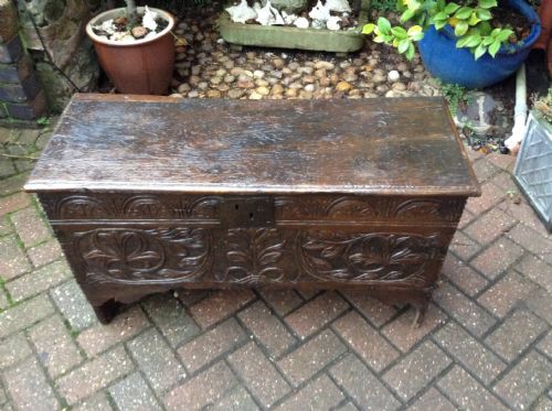 VERY SMALL LATE 17TH CENTURY COFFER - ADDITIONAL PHOTO 2
