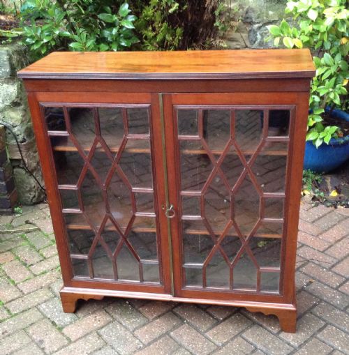 regency mahogany bookcase - CATEGORY: ANTIQUE BOOKCASES - DATED 1800