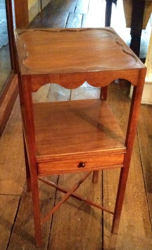 georgian square washstand or bedside table - CATEGORY: ANTIQUE CABINETS - DATED 1800