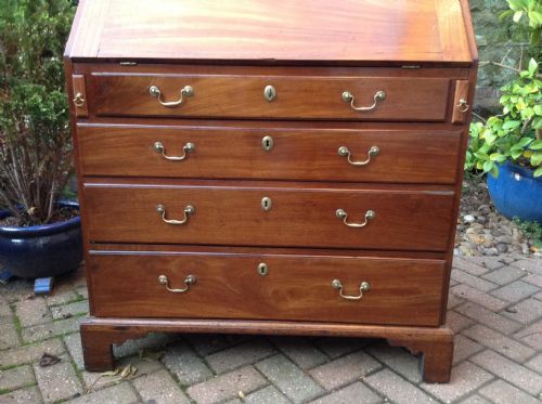 GEORGIAN MAHOGANY BUREAU - ADDITIONAL PHOTO 1