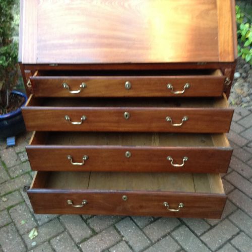 GEORGIAN MAHOGANY BUREAU - ADDITIONAL PHOTO 5