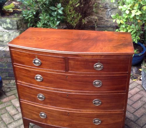 GEORGIAN BOW FRONTED MAHOGANY CHEST OF DRAWERS - ADDITIONAL PHOTO 2