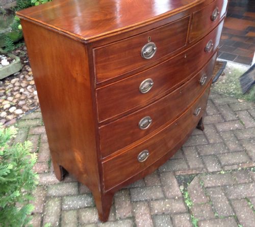 GEORGIAN BOW FRONTED MAHOGANY CHEST OF DRAWERS - ADDITIONAL PHOTO 3