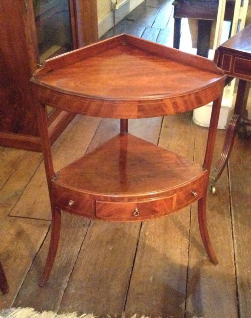 georgian corner washstand - CATEGORY: ANTIQUE FURNITURE - DATED 1800