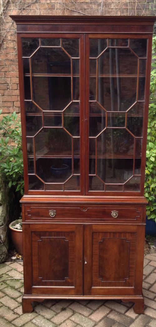 SUPER QUALITY SMALL MAHOGANY BOOKCASE ON CUPBOARD - ADDITIONAL PHOTO 1