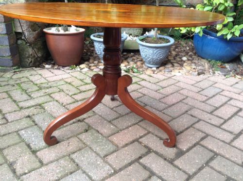 COFFEE TABLE - ADDITIONAL PHOTO 1