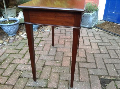 NARROW MAHOGANY SIDE TABLE - ADDITIONAL PHOTO 2