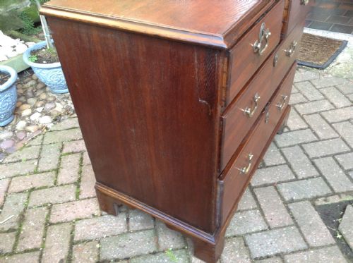 VERY SMALL GEORGIAN OAK CHEST OF DRAWERS - ADDITIONAL PHOTO 4