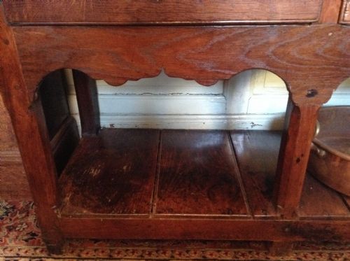 GEORGIAN OAK DRESSER BASE - ADDITIONAL PHOTO 4