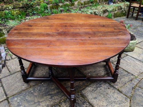 large eight seater georgian oak dining table - CATEGORY: ANTIQUE TABLES - DATED 1700