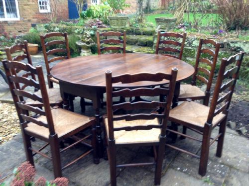 LARGE EIGHT SEATER GEORGIAN OAK DINING TABLE - ADDITIONAL PHOTO 4