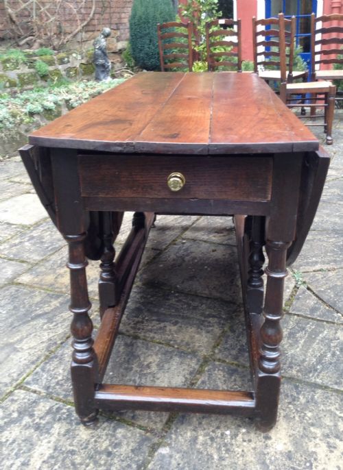 LARGE EIGHT SEATER GEORGIAN OAK DINING TABLE - ADDITIONAL PHOTO 5