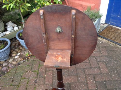 SMALL GEORGIAN MAHOGANY TILT TOP TRIPOD WINE TABLE - ADDITIONAL PHOTO 2