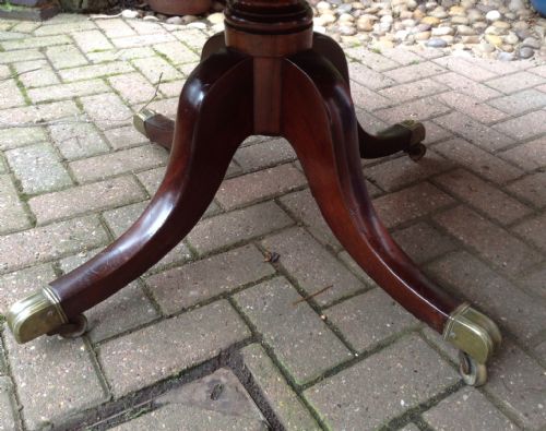 SUPER LARGE MAHOGANY PEDESTAL CIRCULAR DINING TABLE - ADDITIONAL PHOTO 2