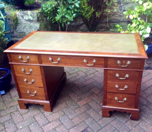 victorian mahogany pedestal desk - CATEGORY: ANTIQUE DESKS - DATED VICTORIAN