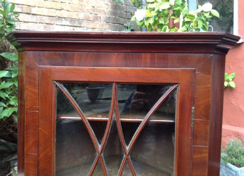GLAZED GEORGIAN MAHOGANY CORNER CUPBOARD - ADDITIONAL PHOTO 2