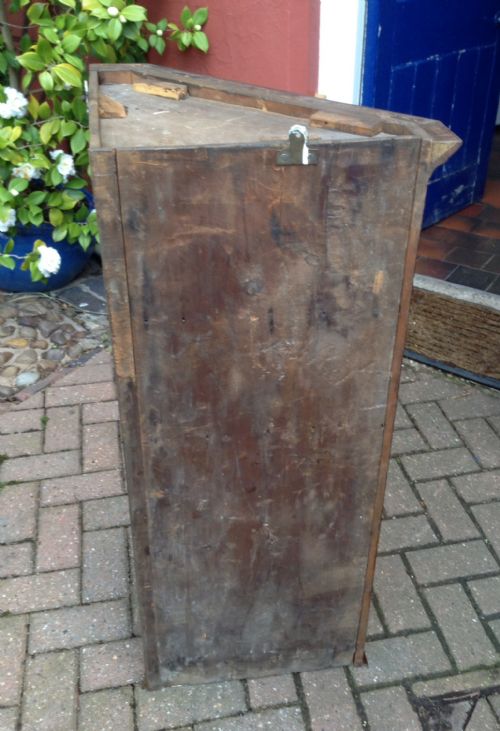 GLAZED GEORGIAN MAHOGANY CORNER CUPBOARD - ADDITIONAL PHOTO 4