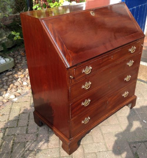 GEORGIAN MAHOGANY BUREAU - ADDITIONAL PHOTO 3