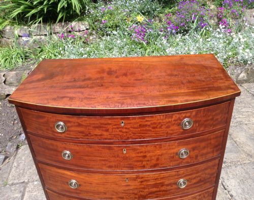SUPER SMALL GEORGIAN MAHOGANY BOW FRONTED CHEST OF DRAWERS - ADDITIONAL PHOTO 1