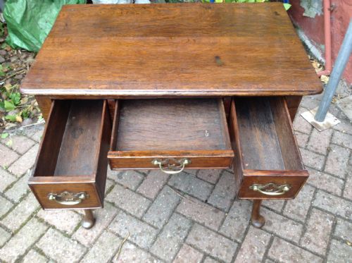 GEORGIAN CABRIOLE LEG OAK LOWBOY - ADDITIONAL PHOTO 2