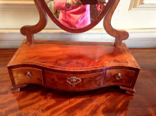 GEORGIAN SERPENTINE FRONT MAHOGANY TOILET OR DRESSING TABLE MIRROR - ADDITIONAL PHOTO 1