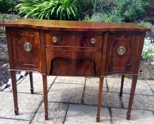 GOOD QUALITY MAHOGANY SIDEBOARD OR SERVING TABLE - ADDITIONAL PHOTO 4