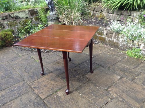 SMALL GEORGIAN MAHOGANY DINING TABLE - ADDITIONAL PHOTO 2